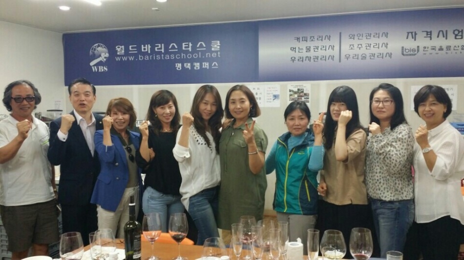 1948697120_0aTjblSo_4784956877dc39a6b45e0950de005a582afacbb3.jpg 이미지크게보기