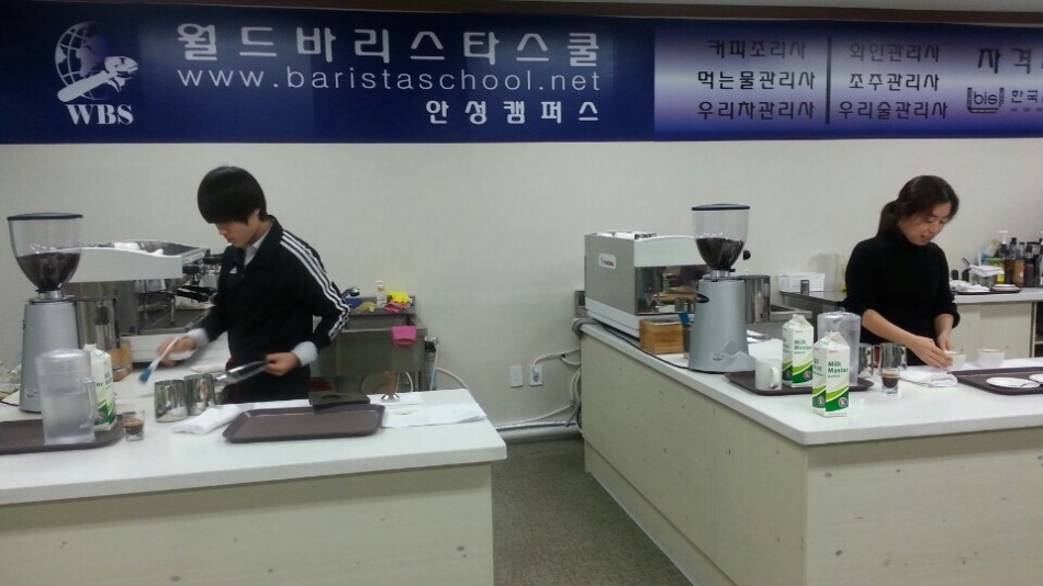 1948697120_7HaIerPO_a21c61fc9cf2e648a83d259f097604a37843d51a.jpg 이미지크게보기