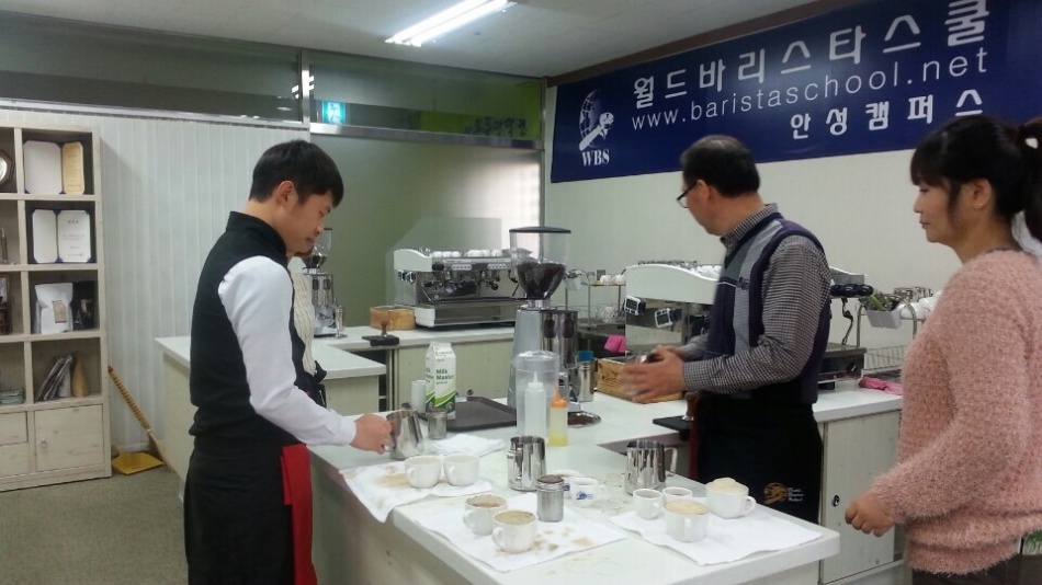 1948697120_Qysi5oRj_3d02010c9368ecedb688eb3743a2eabb404313c0.jpg 이미지크게보기