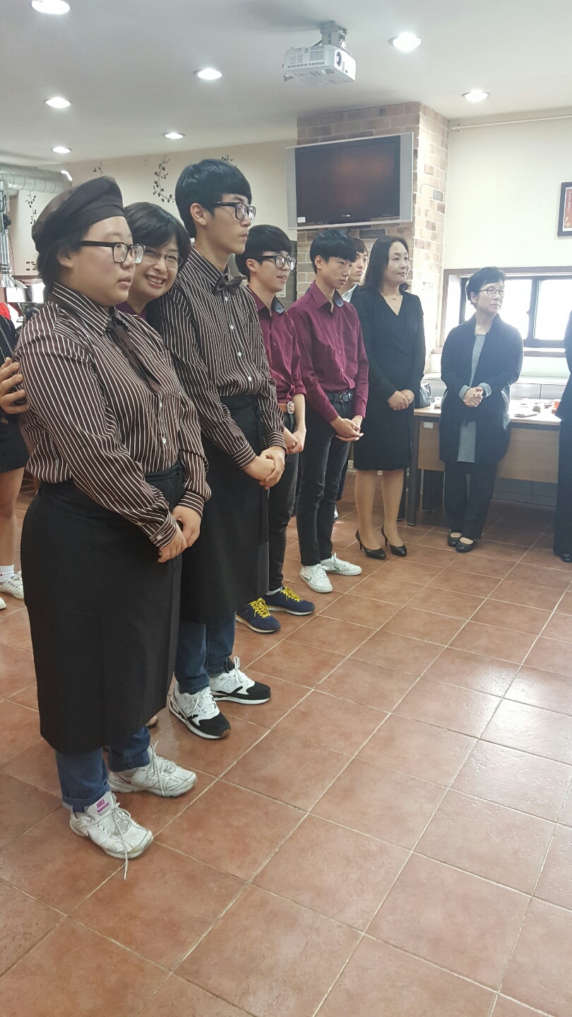 1948697120_aOJWAUDH_151cb03df60abf8d3a66cdca56714775c5818a21.jpg 이미지크게보기