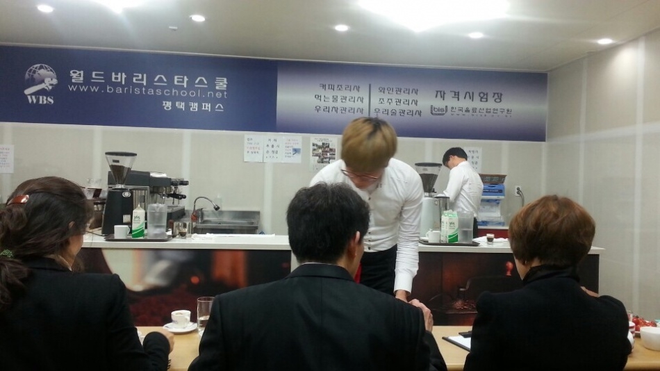 1948697120_kmda08rv_ebf40be670a9dbeefefbc92b1223a01ee3923117.jpg 이미지크게보기