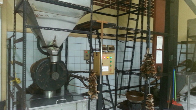 1948697120_m2nL1Roz_563b87c6cdf2b38433ef3c05181f35a0f8de9407.jpg 이미지크게보기